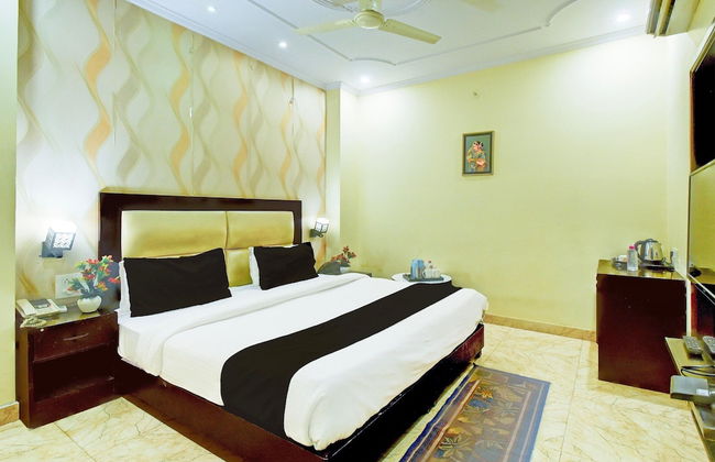 Luxury Stays With Pool Near Akshardham Temple - Foto 9