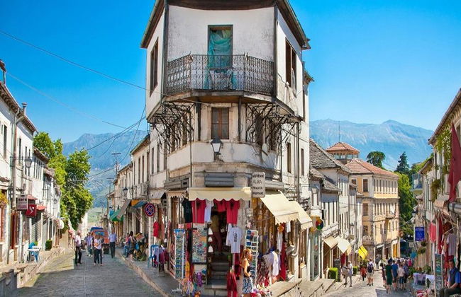 Discover Gjirokaster: A World Heritage Site with hotel pìck up - Full-Day Tour - Foto 5