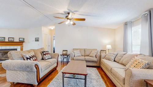 Riverfront Stay Sleeps 6 Deck Firepit Water View - Foto 4