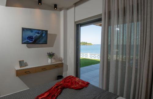 LENICO Seafront Villa - Photo 27