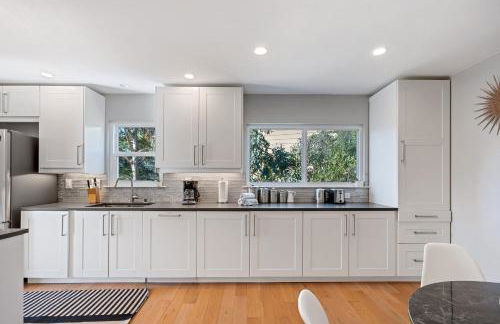 @ Marbella Lane - Chic Abode w/Mountain Skyline - Foto 15