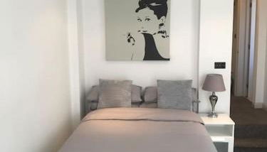 Modern Studio Apartment with harbour views - Foto 2