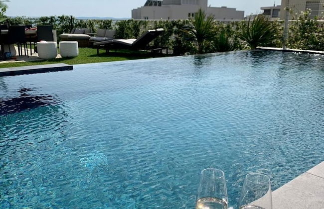 Lux - With Private Pool - A1 - Photo 20