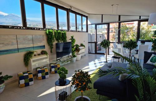 Luxury Panoramic Loft with heated saltwater pool and parking near Taormina, Catania, the Sea and Mount Etna by SicilianRelaxingHomes - Foto 76
