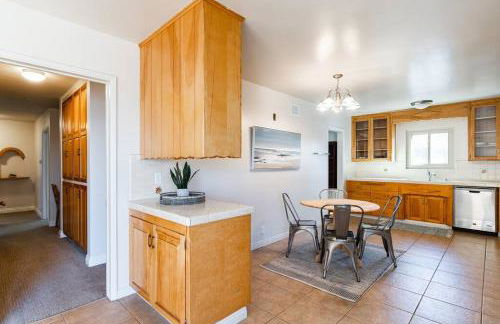 Casa Flora -2BR- FREE Parking in Little Italy! - Foto 10