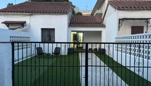 Casita moderna vacacional en Roses - Foto 1