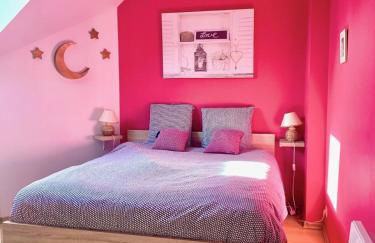 Le So Sweet, maison avec jardin clos, terrasse aménagé, jeux et jouets, baby foot, flipper, table de ping pong, à 1km de la plage d' Omaha beach et près Port en Bessin - Foto 12