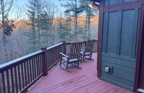 4 BR Mountain Cabin with Hot Tub & Fire Pit in GA - Foto 32