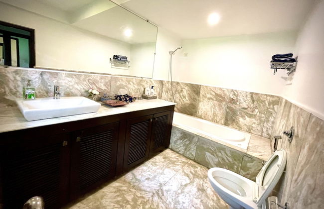 Casa Riverside- 5BHK Luxuty Pool Villa - Photo 31