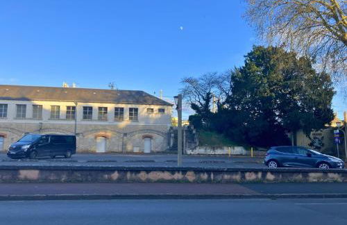 Beau Duplex moderne et calme - gare & centre - idéal pro-couple-famille - Foto 22