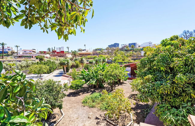 Villa With Pool and Beautiful Architecture - Foto 27