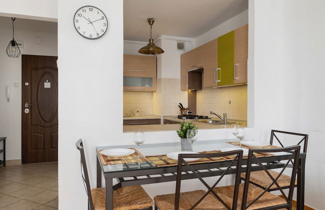 Grey Apartment in Katowice by Renters - Foto 26