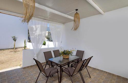 Salty Beach Cottage, 20m from Kini Beach - Foto 24