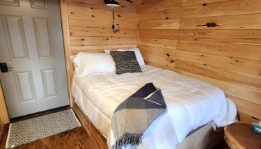 Pet-Friendly Tree Cabin by Tappan Lake with Lofted Space in Ohio - Foto 4