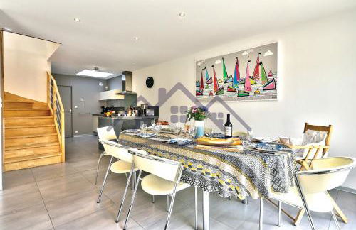 LocaLise - M7 - La grande Ty Awenig au Guilvinec - A quelques pas des plages, du marché, du centre et du port du Guilvinec - Wifi inclus - Draps inclus - Foto 5