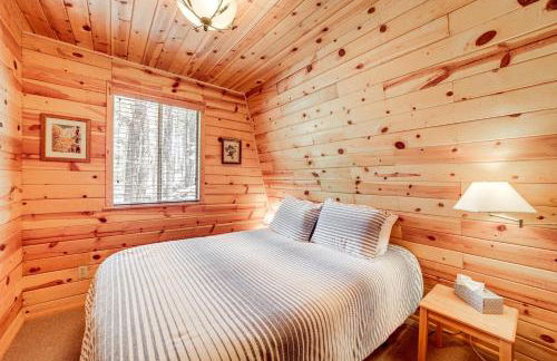 Hike and ATV Secluded Happy Jack Cabin with Deck - Foto 11