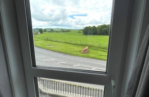 Spacious 3BR Cottage in Beautiful Rural Setting - Pass the Keys - Foto 16