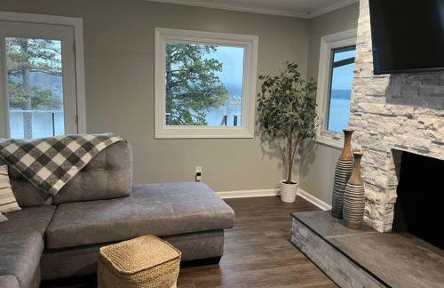 Modern Lakefront Views at Lake Hickory Haven - Foto 12