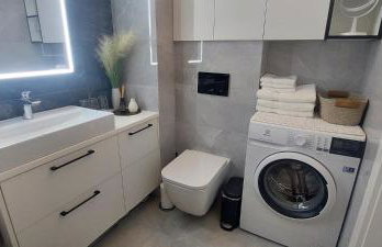 Apartment 20 minutes from Warsaw with Balcony by Noclegi Renters - Foto 16