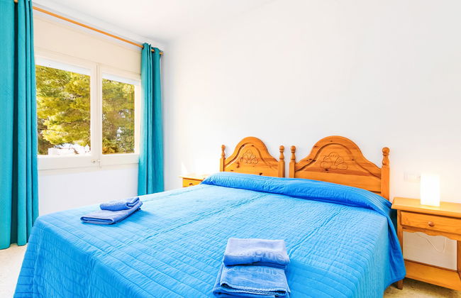 Velazquez - Photo 12