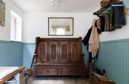 Stunning 5BR Home With Pool - 5 min to Beach - Foto 14