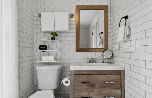 Warm and Inviting 3BR Craftsman with Big Kitchen - Foto 16