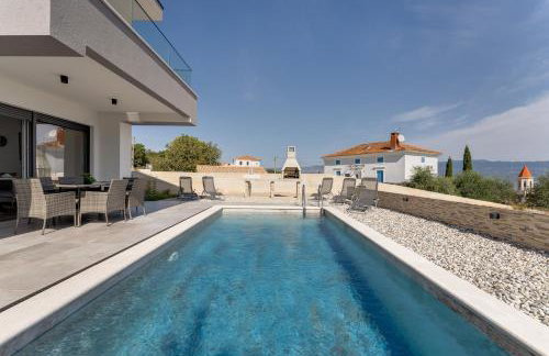 Villa Rosemary -semi-detached villa with a pool and a panoramic view, close to a sandy beach - by TRAVELER tourist agency Krk - Foto 12