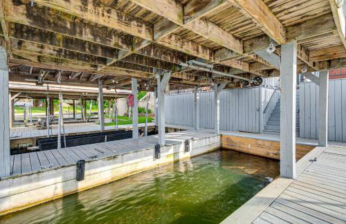 Private Boat Dock and Slip Luxe Lake Conroe Gem! - Foto 33