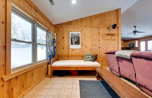 Minocqua Lakefront Cabin with Deck - Foto 6