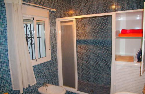 Villa Ahumor Apartamento entero 20 m Sevilla -6pax - Foto 12