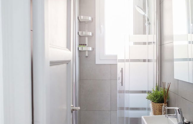 Mercedes Heritage Barcelona Apartments - Photo 77