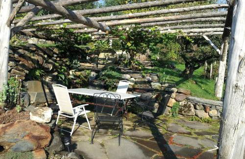 Idyllic Cottage Rental near Mount Mansfield State Forest, Vermont - Photo 12