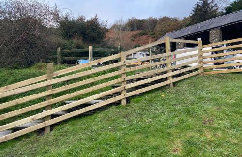 Barn Retreat with Valley Views & Onsite Dog Field - Foto 23