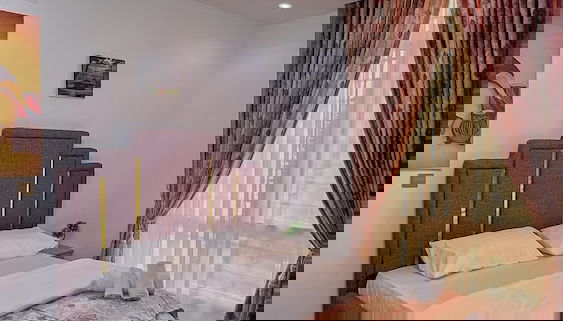 1 Bedroom Ensuite in a Shared House - Photo 5, Room