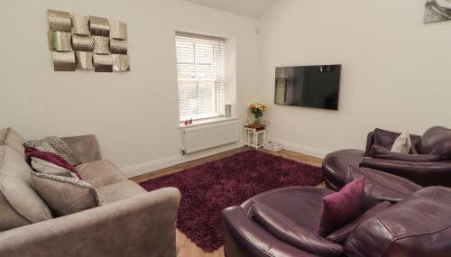 Lakes View Apartment 3 - Photo 4