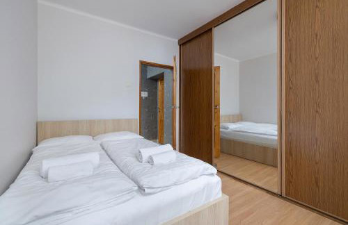 Przytulne Apartamenty w Klimatycznym Domu nad Białką w Otoczeniu Górskich Krajobrazów by Noclegi Renters - Foto 60