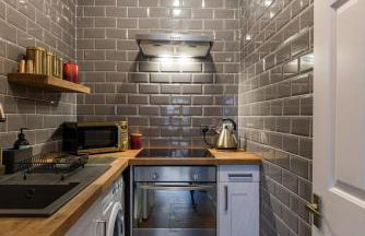 JOIVY Contemporary Cottage with Free Parking - Foto 3