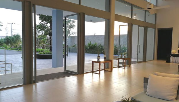 BLU-Pool Access - Foto 2, Zona de estar del vestíbulo