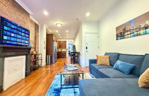 Large Home - Great Location - 15 Minutes to NYC - Foto 2