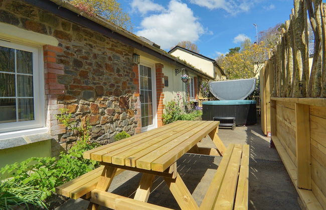 3-bed Cottage - Sleeps 5, Riverside, Hot Tub, Pets - Foto 42