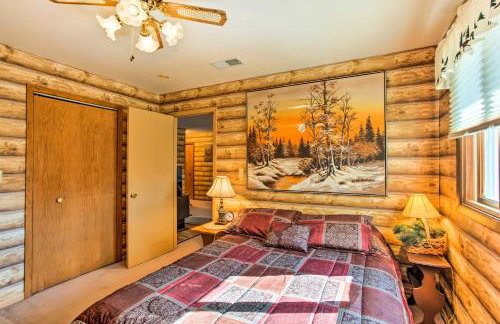 Fish and Hike Wooded Cabin 9 Mi to Lake Nebagamon! - Foto 12