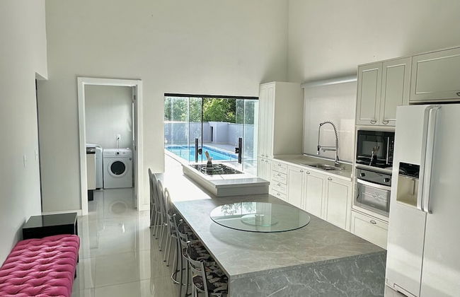 Casa luxuosa De Piscina e Hidromassagem - Photo 8