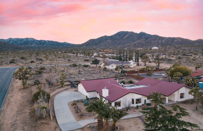 Lava Rocks by Avantstay Gorgeous Desert Haven w Pool Hot Tub Fire Pit Ping Pong - Foto 31