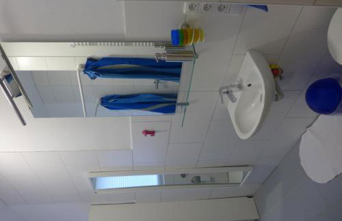 O11- Großzügige Fewo im Künstlerhaus - Photo 21