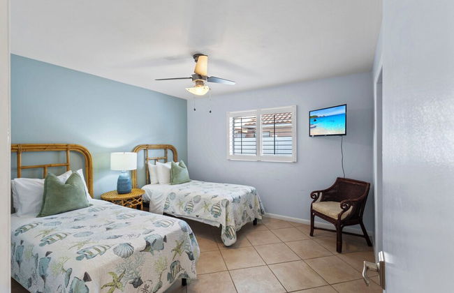 Milano Vacation Rental: Newly Renovated 3-BR Home with Private Pool, Hot Tub, and Pet-Friendly Front Yard. Minutes from Vanderbilt Beach - Foto 8