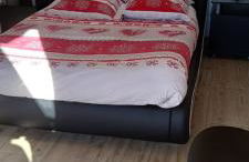 CHALET INDIVIDUEL TRES ENSOLEILLE AU CALME VUE IMPRENABLE - Foto 2