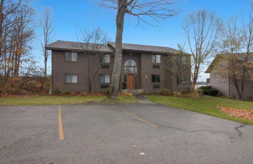 Spacious Hideaway in Torch Lake and Sunrise Views - Foto 31