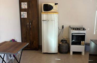 Micro casa com ar condicionado 2km da prainha - Foto 3