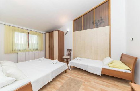 Relaxing Holiday Home With Pool, Fitness Area, and Entertainment Facilities - Photo 61