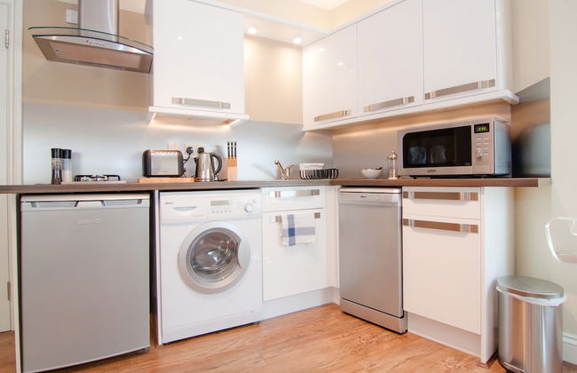 SHQ Apartments - Photo 52